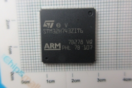 STM32H743ZIT6